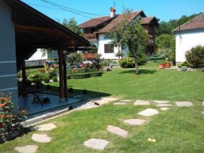 Vaše bašte, jul 2015: vrt porodice Milijanović iz Lajkovca koji je osvojio Fejsbuk (FOTO)