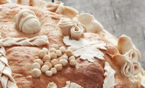 Šta znače ukrasi na slavskom kolaču: pečat-prosfornik, ptice, grozd, burence... (FOTO)