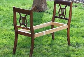 URADI SAM: baštenska klupa od starih stolica u francuskom stilu (FOTO)