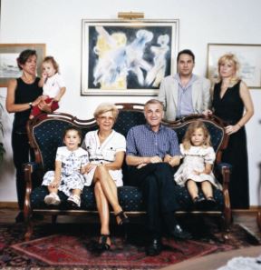 Bata Živojinović (82) otvoreno o svom braku: Moja žena Lula izvela je na pravi put i decu i mene