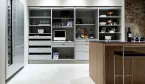 Inspiracija za uređenje doma: praktična kuhinja za ljubitelje jednostavnih kuhinjskih elemenata