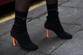 POGLEDAJTE HIT CIPELE I TORBE ZA 2018: evo kako tašne i obuću kombinuju najmodernije žene (FOTO)