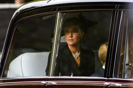 Kejt Midlton se nasmejala na sahrani kraljice Elizabete