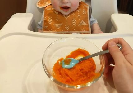 beba jede sargarepu.jpg