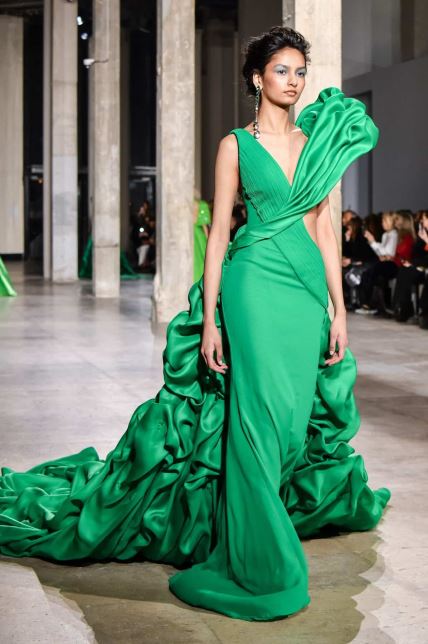 Zelena boja u modi haljina 0751483883-min.jpg