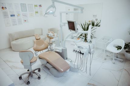 stomatolog white clinic belgrade.jpg
