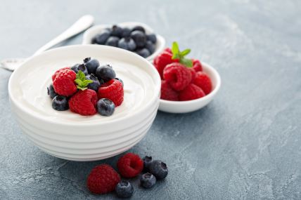 Miks užina grčki jogurt i voće