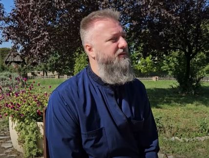 Otac Predrag Popović