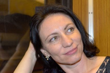 Žena