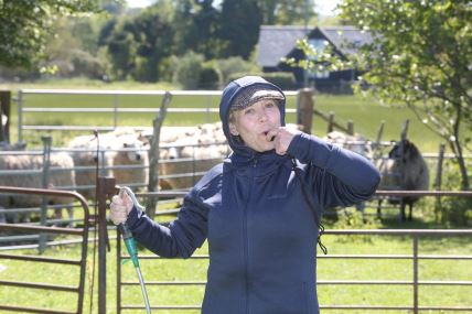 glumica tina malone 0467449532.jpg