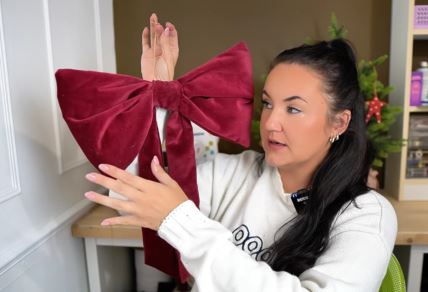 Džinovska mašna za jelku i uputstvo da je sami napravite