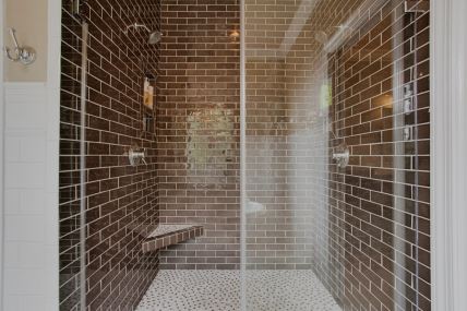 Najbolje pločice za tuš kabinu i šta nikako ne treba koristiti