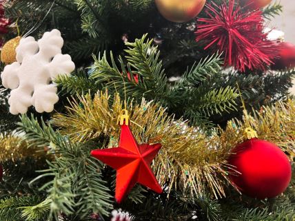 Novogodišnja dekoracija 2025