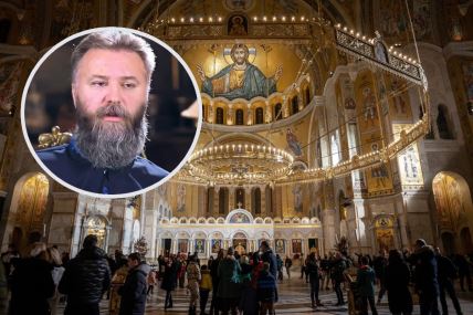 Otac Predrag Popović o vernicima na liturgiji