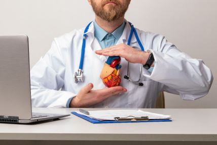 kardiolog srce.jpg