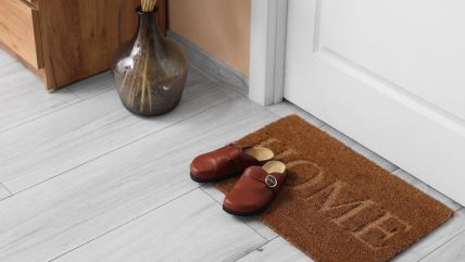 Otirač ispred ulaznih vrata