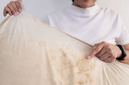 Žute fleke na jastuku