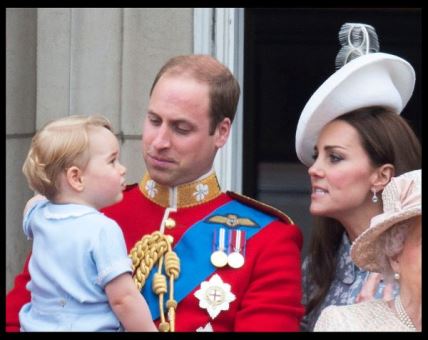 Kejt Midlton i princ Džordž glavne zvezde na rođendanu kraljice Elizabete (FOTO)