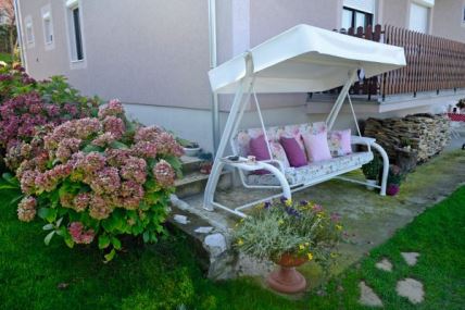 Najlepše bašte u Srbiji 2014. godine: hortenzije vladaju u bašti porodice Ćurčić u Čačku (FOTO+VIDEO)