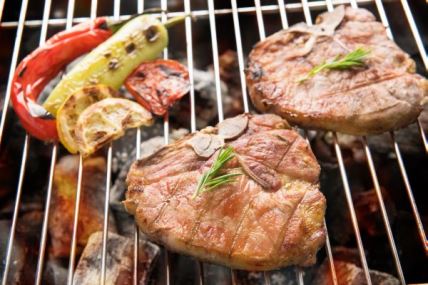 Spremni za savršen roštilj: ovih 5 grešaka izbegavajte pri pečenju mesa