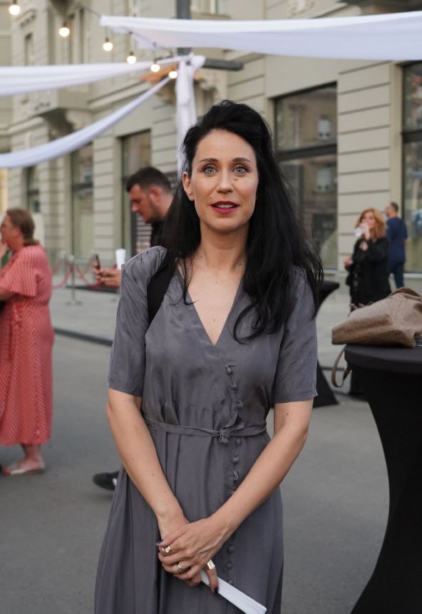ana djuric konstrakta.jpg