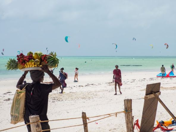 tanzanija dijeta kilimandzaro tropsko voce.jpg
