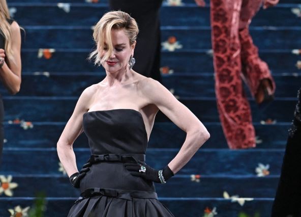 NIKOL KIDMAN 0995540473-min.jpg