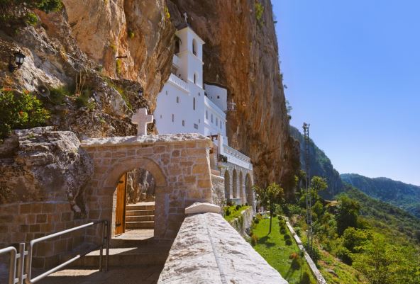 Manastir Ostrog