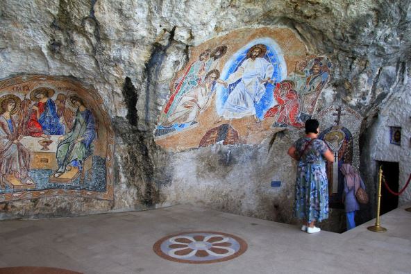 Manastir Ostrog
