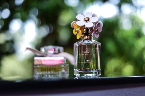 daisy marc jacobs parfem.jpg