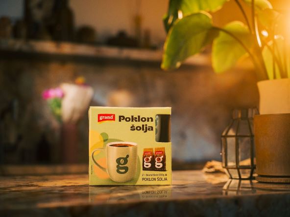 zelena grand solja za kafu.jpg