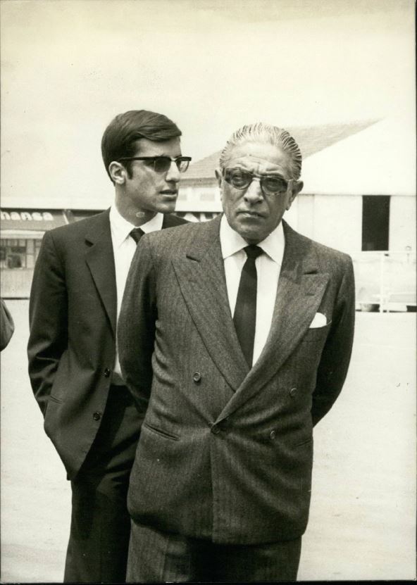 aristotel onazis i sin aleksandar 0209983119.jpg