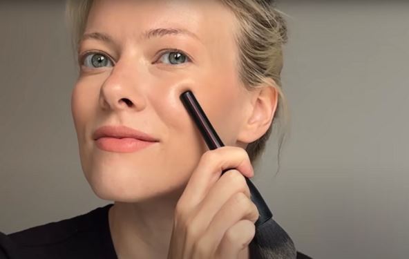 sminka rumenilo Elena Rachitskaya.jpg