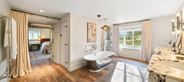 kupatila slavnih licnosti kuca elen dedzeneris 1024972438.jpg