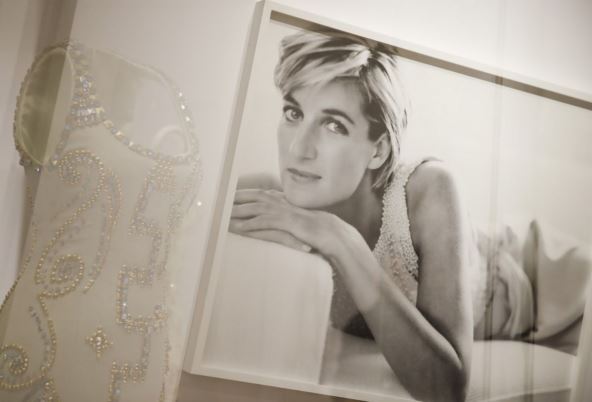 princeza dajana lejdi di 0321887232.jpg