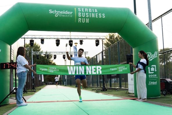 biznis trka Nikola Moroz.jpg