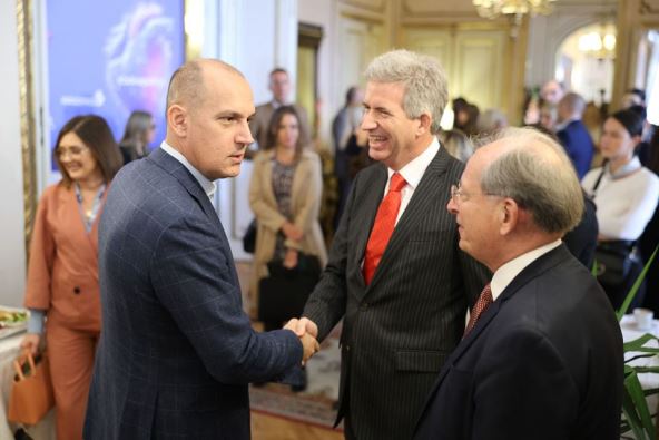 srcana slabost ministar loncar i ambasador ferguson.jpg