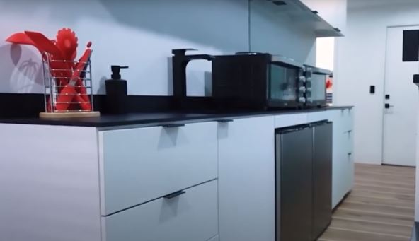 tesla mini kuca 2.jpg