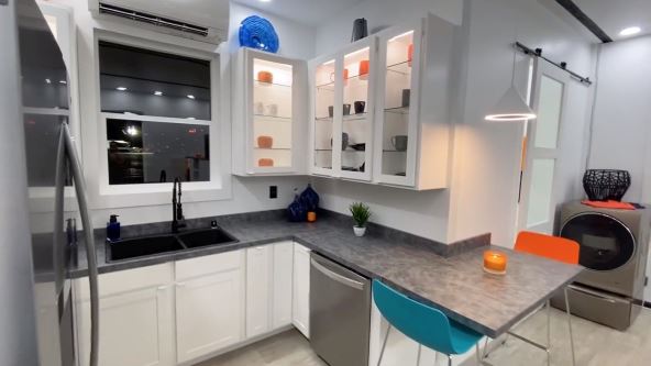 mini kuca ilon mask 0619944038.jpg