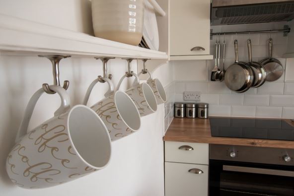 Kukice za šolje u kuhinji