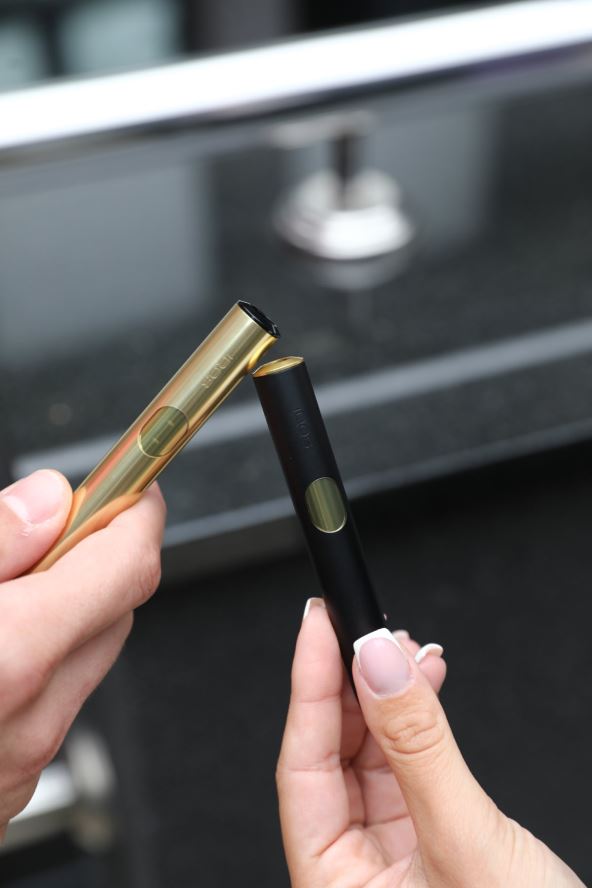 IQOS ILUMA i x Seletti