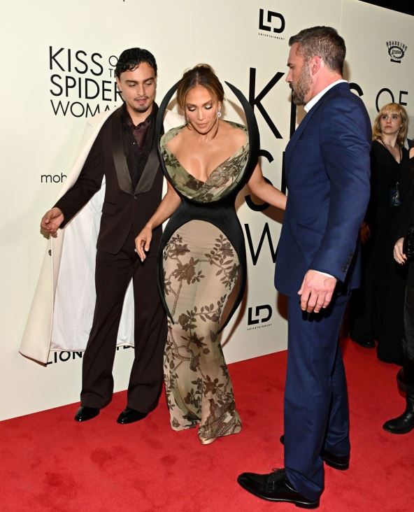 dzenifer lopez ben aflek 1043913149.jpg