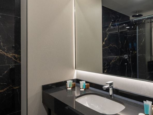 moderno kupatilo led svetlo ogledalo 2.jpg