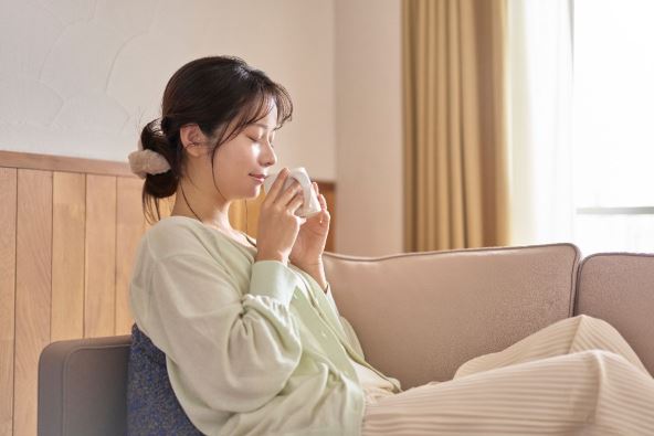 japanka pije caj.jpg