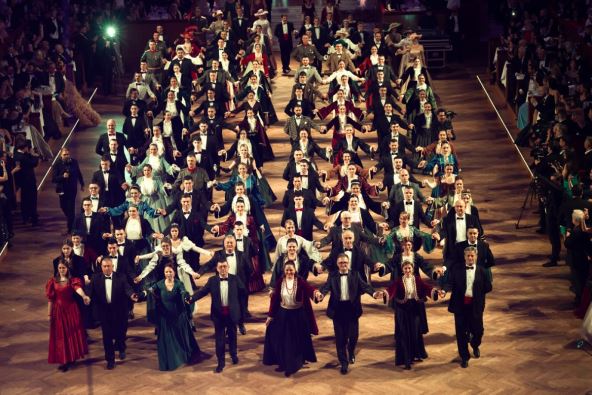 Svetosavski Bal u Beču.jpg