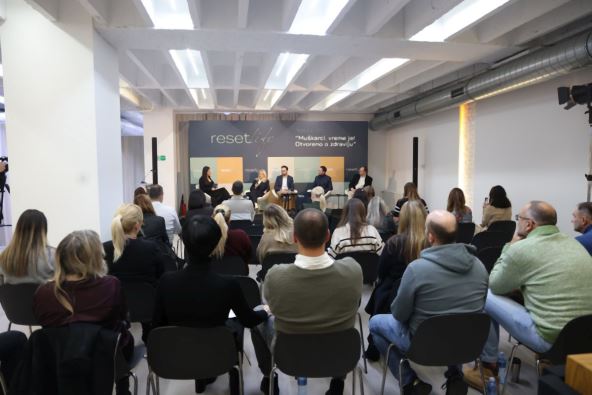 WMG okrugli sto 04.jpg