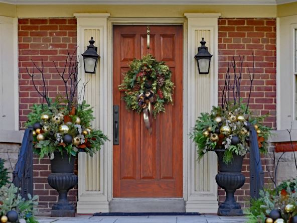 kako ukrasiti vrata i dvoriste za novu godinu 03.jpg