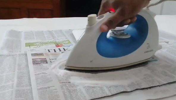 Čišćenje pegle sa solju