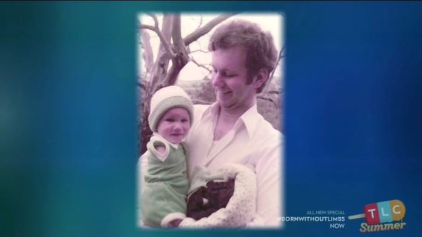 Nik Vujičić kao dete sa ocem