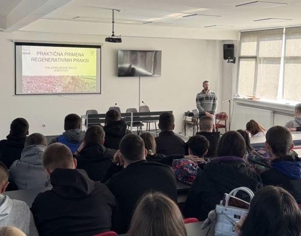 Zajedno pčelama na dar (5).jpeg